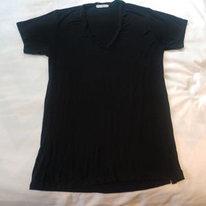 Black v neck t-shirt